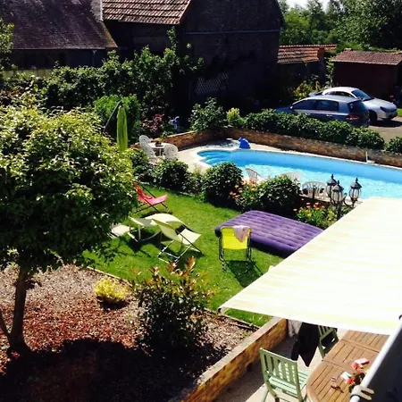 Longere Mit Pool By Interhome