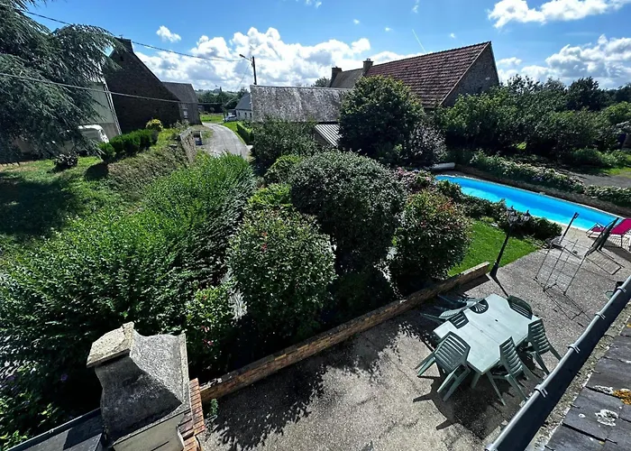 Longere Mit Pool By Interhome Holiday home La Croix-Avranchin